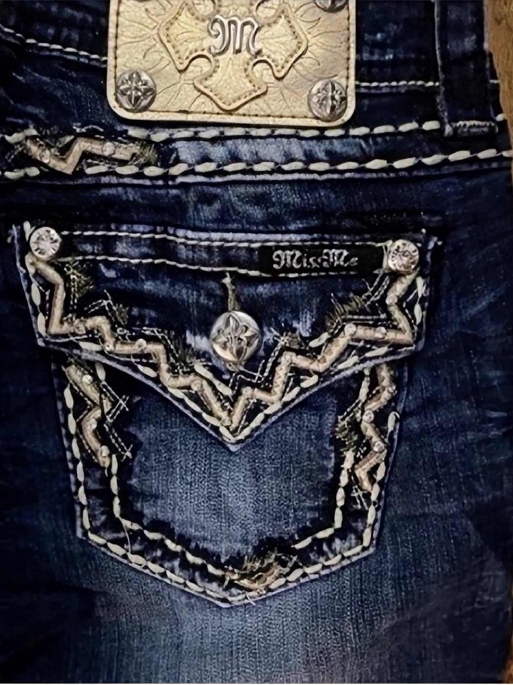 Gorgeous Miss Me Mid-Rise Easy Crop Jeans With Embellished Pockets 24” Inseam